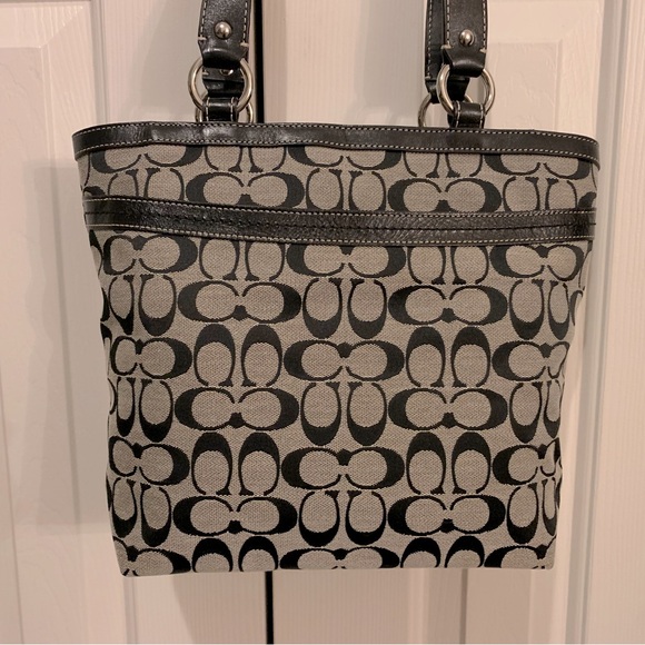 Vintage Signature Collection Coach Purse - Black - Picture 2 of 9